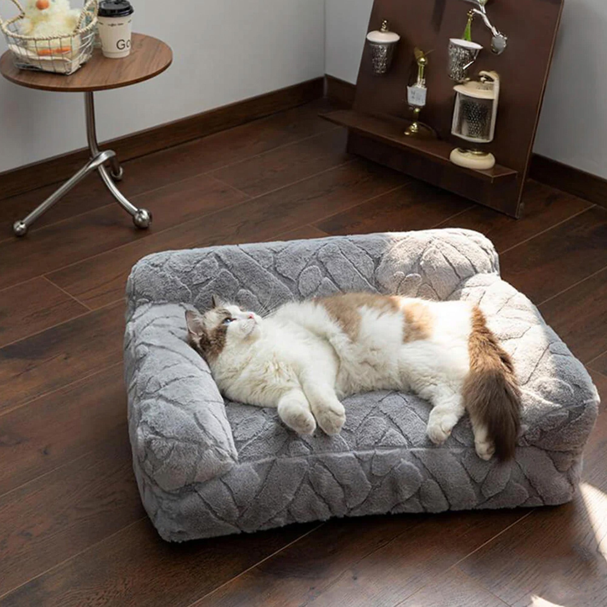 Luxury Faux Rabbit Fur Pet Bed Ultra Soft Warm Supportive