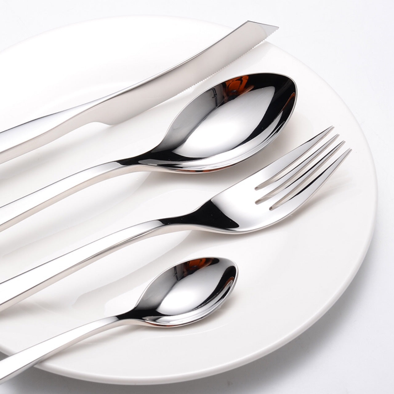 Ritz Cutelry Set – Classic Elegance in Every Detail