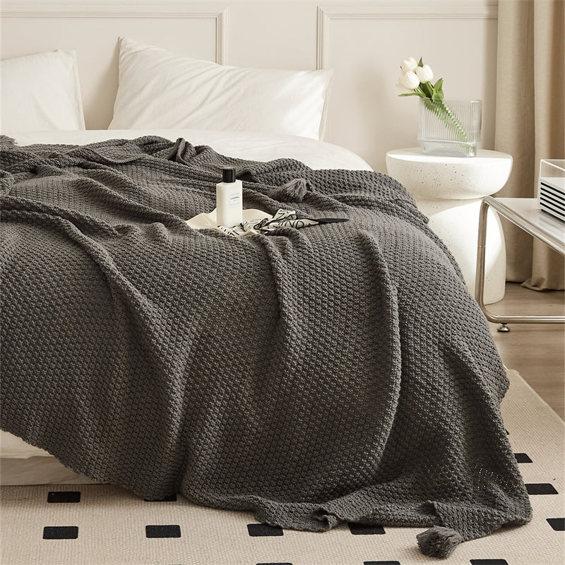 Regina Nordic Acrylic Knitted Blanket for Cozy Comfort