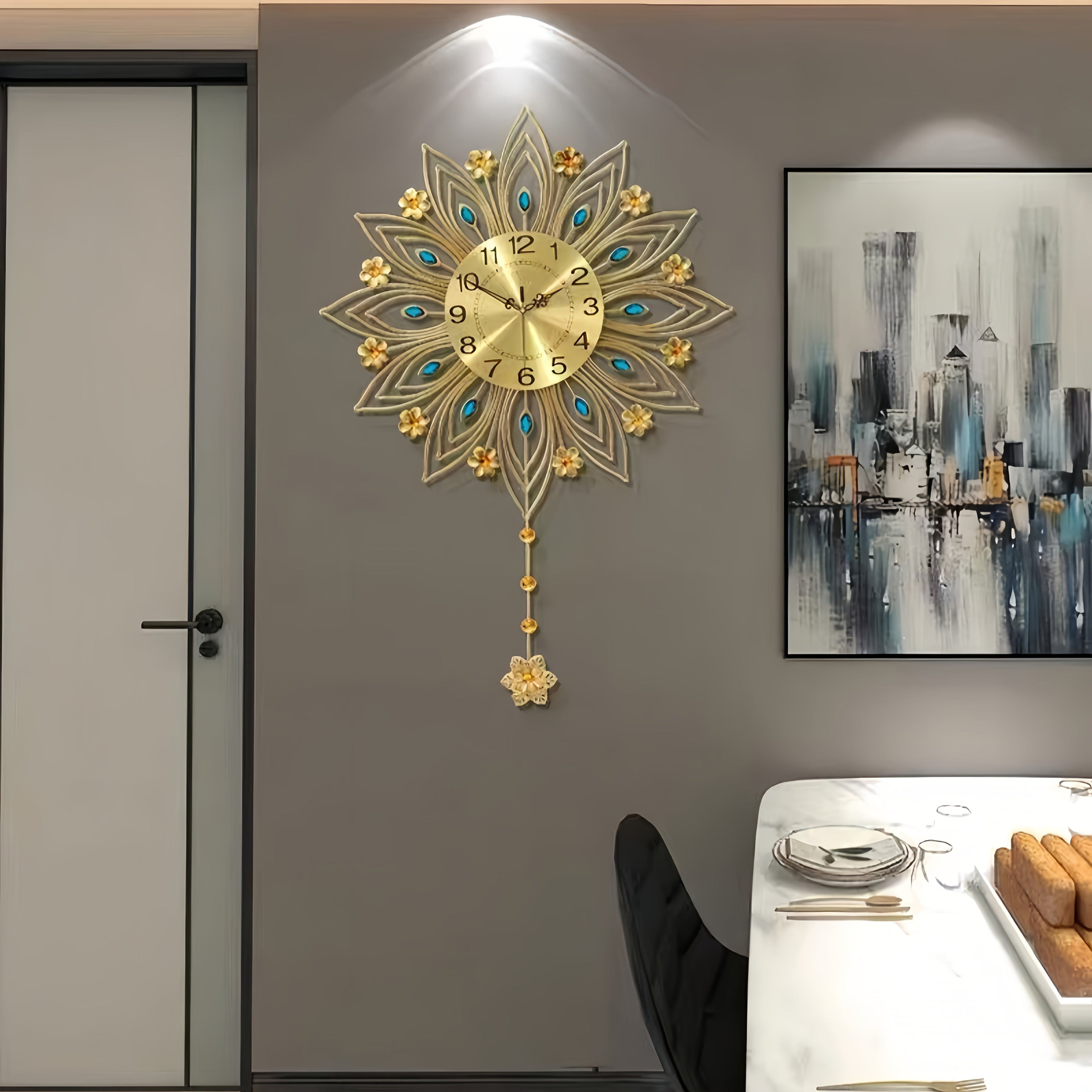 Elegant Floral Wall Clock with Luxurious Gold Accents