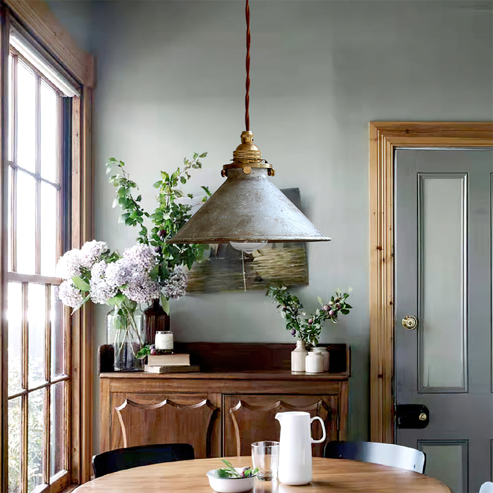 Retro Industrial Metal Fanale Pendant Light