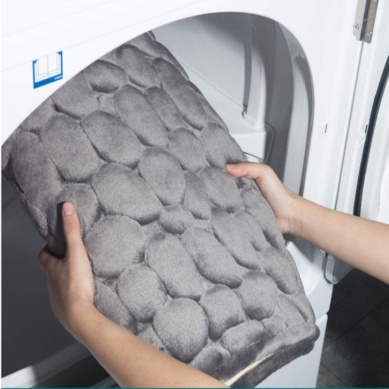 Embossed Non-slip Bathmat with Memory Foam Comfort