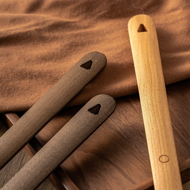 Wooden Long Handle Magnetic Shoehorn for Easy Shoe Access