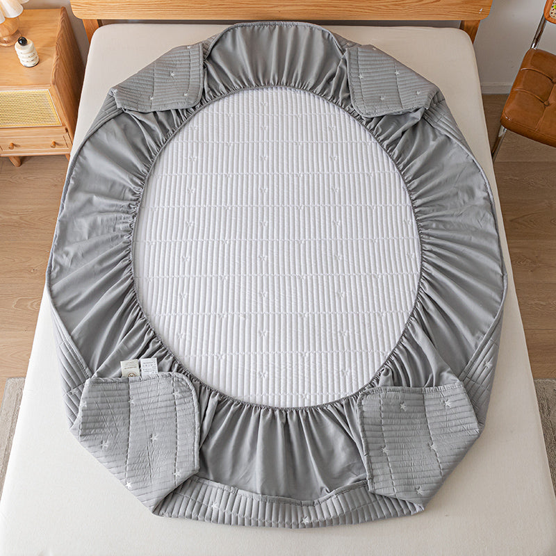 Waterproof Thickened Mattress Protector
