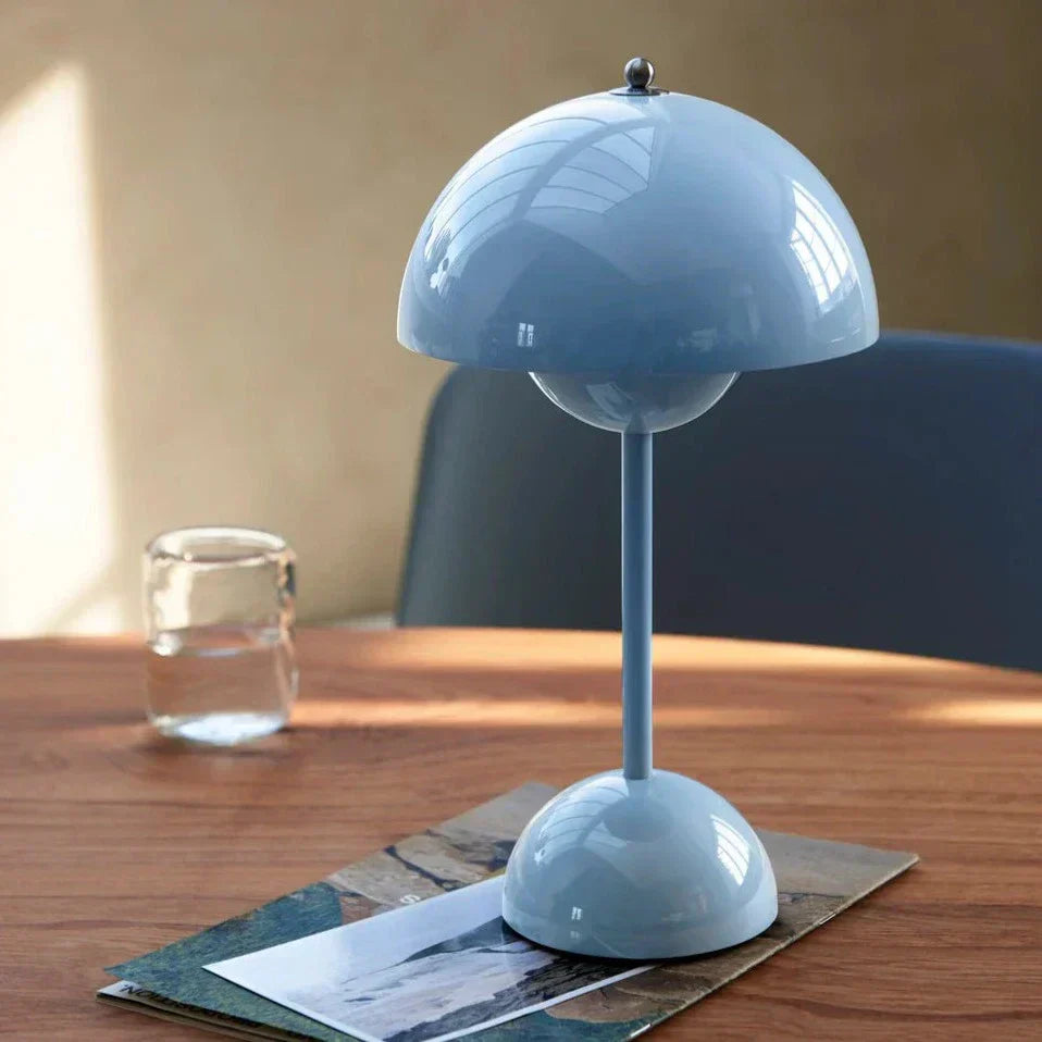 Aurora-Inspired LED Desk Lamp – Warm Energy-Efficient USB-C
