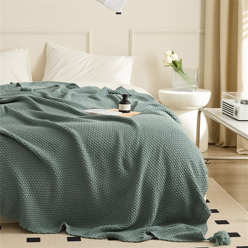 Regina Nordic Acrylic Knitted Blanket for Cozy Comfort