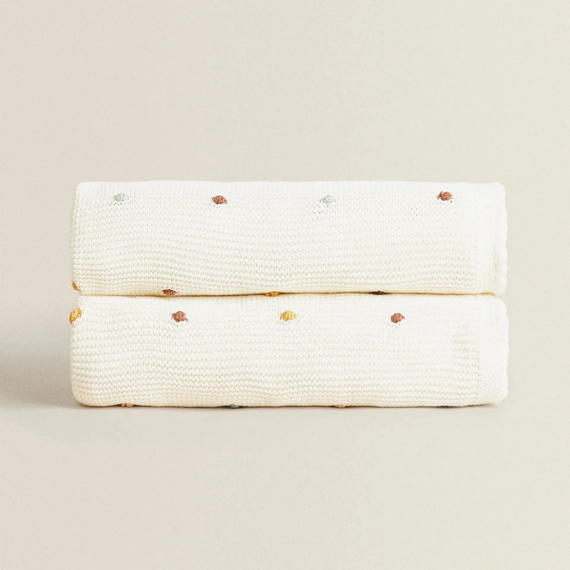 Soft Chenille Knitted Blanket for Cozy Home Decor