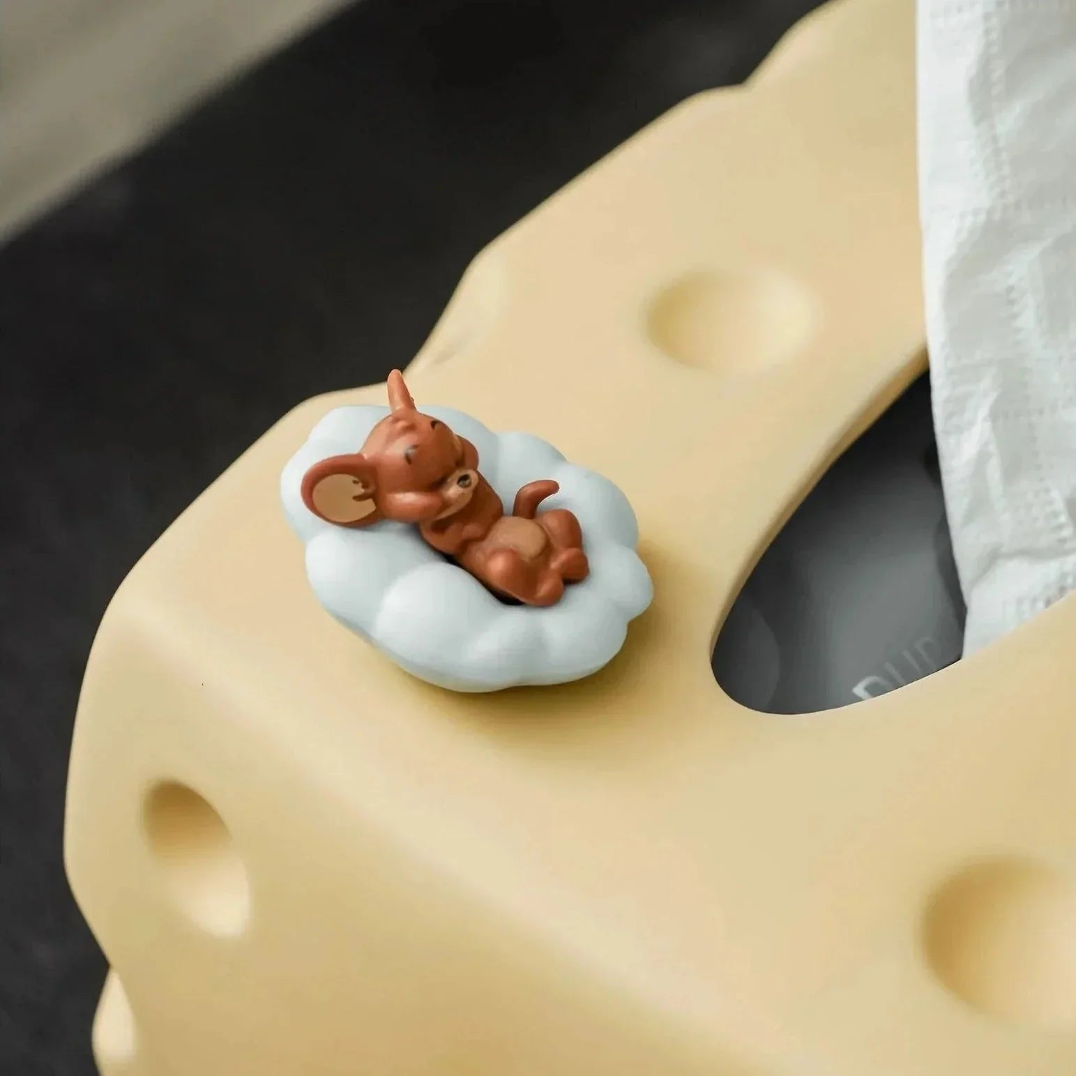 Cartoon Cheese Shape Ceramic Tissue Box - Modern Decor Accent