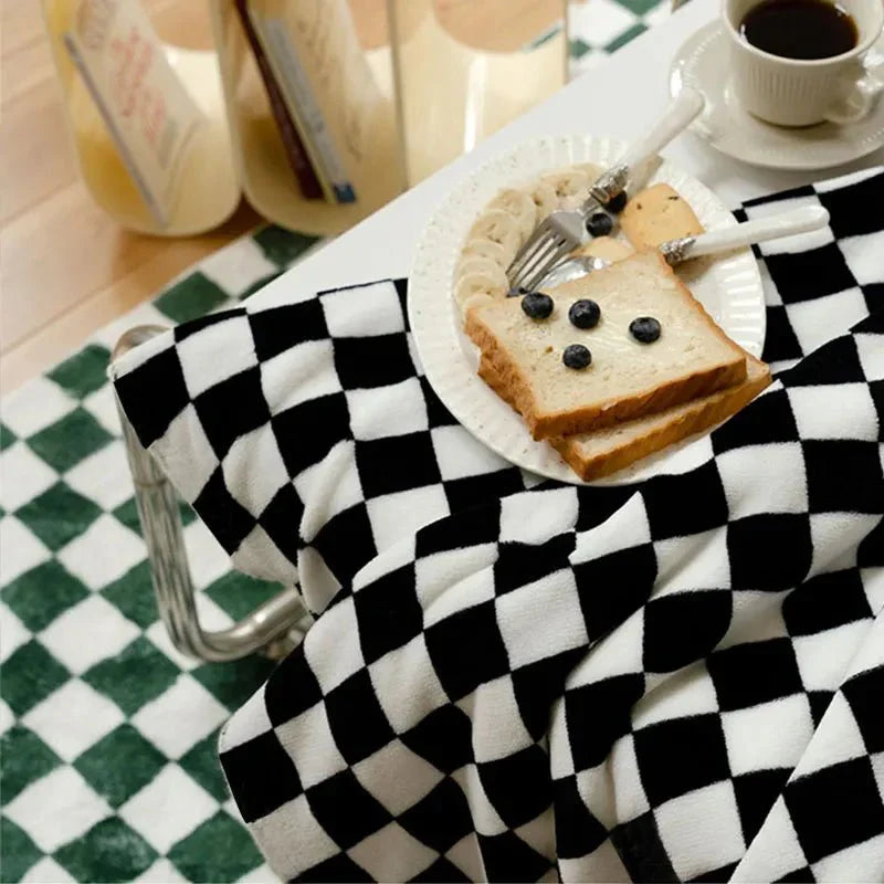 Classic Checkerboard Plaid Design Sofa Blanket for Comfort