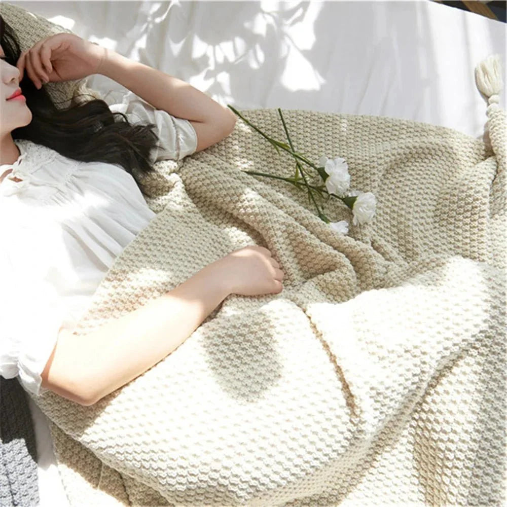 Woollen Knitted Tassel Sofa Blanket for Ultimate Comfort