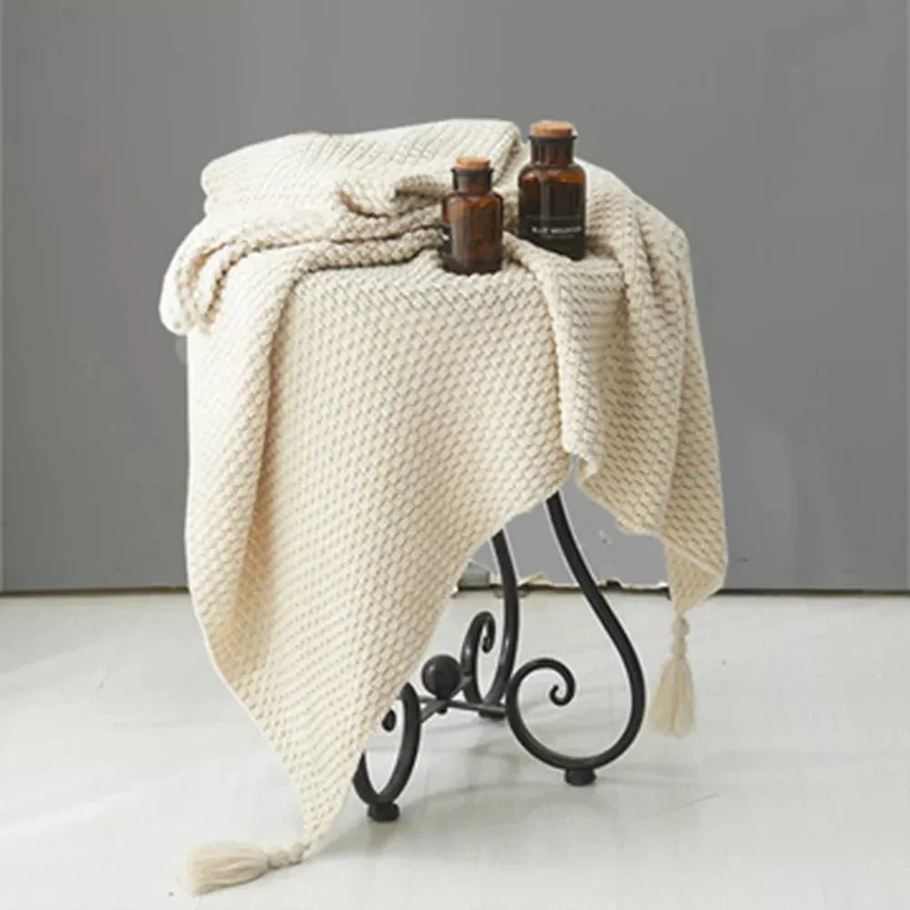 Woollen Knitted Tassel Sofa Blanket for Ultimate Comfort