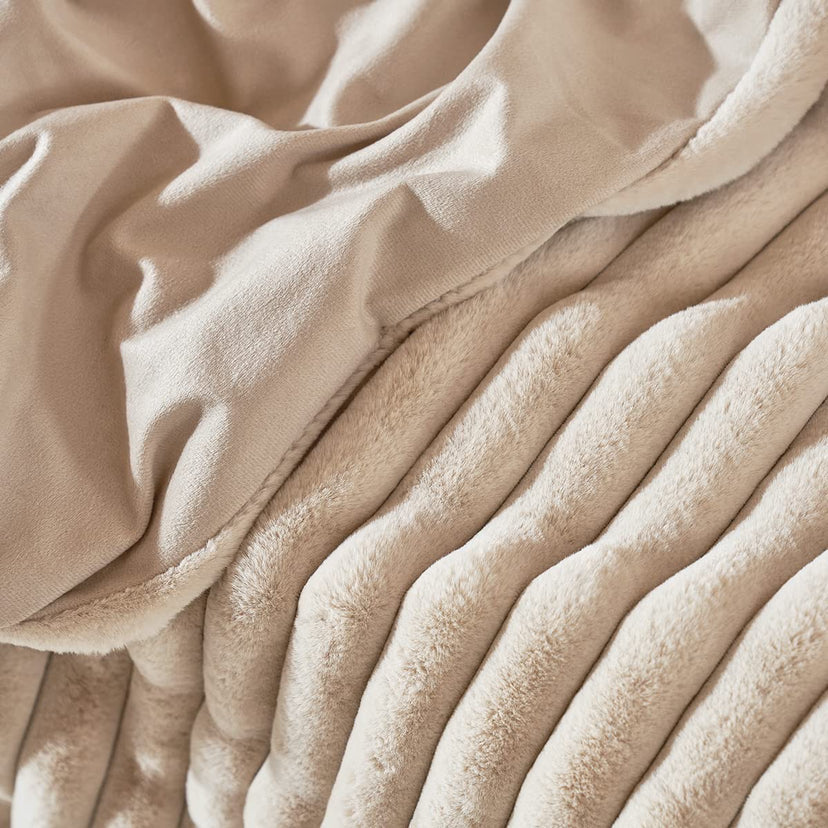 Nordic Luxury Lounging Throw Blanket for Cozy Comfort