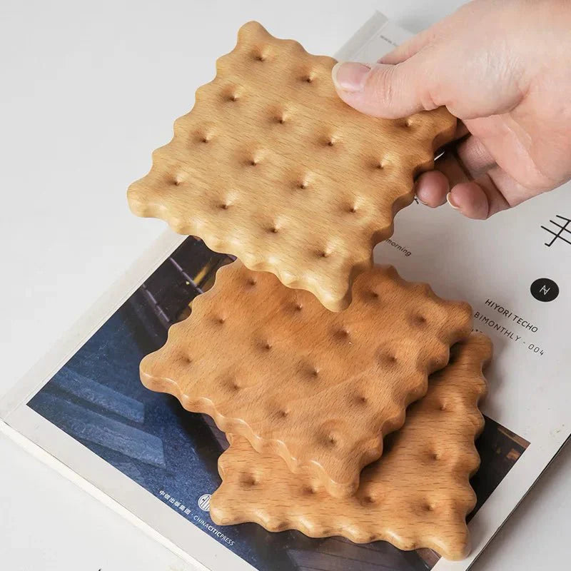 Four Piece Set Of Wooden Biscuit Shape Coasters Modern Style