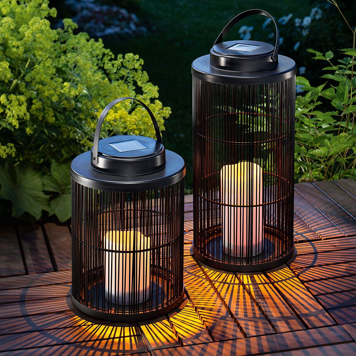 Solar-Powered Woven Lantern – Rustic and Weather-Resistant Design