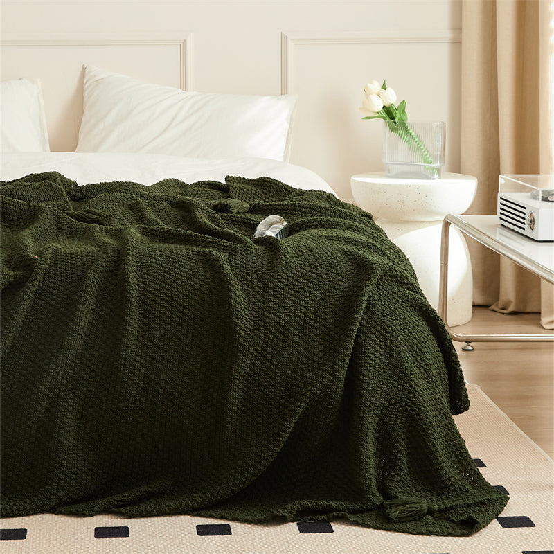 Regina Nordic Acrylic Knitted Blanket for Cozy Comfort