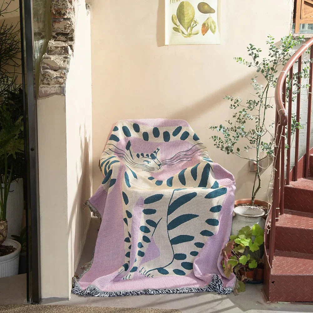 Quirky Pink Cat Design Sofa Blanket for Home Decor